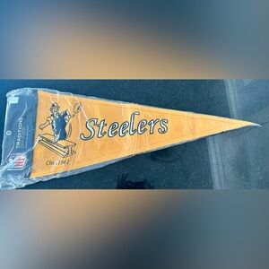 New in Package Pittsburgh Steelers Circa 1961 Throwback Pennant - Winning Streak
